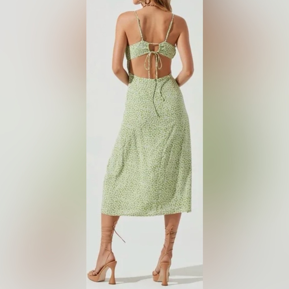 ASTR the Label Avalee Ditsy Floral CutOut MIDI Dress S